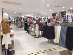 -优衣库(上海正大广场店)