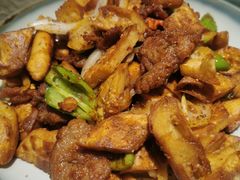 馕丁炒肉-巴依兄弟西域美食(机场店)