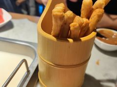 茴香小油条-尚尚仙·酸汤猪手·猪肚鸡火锅(华联万柳购物中心店)