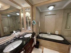 -广州富力丽思卡尔顿酒店