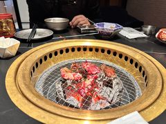 -山川小町·极番烧肉(新地假日广场店)