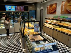 面包甜点陈列柜-皇后饼店(财富广场店)