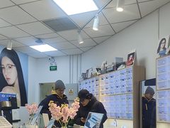 -天空之镜眼镜店蔡司依视路配镜授权零售店(望京颐堤港店)
