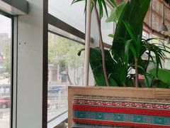 -蜜桃餐厅·伴山(湖滨商业街店)