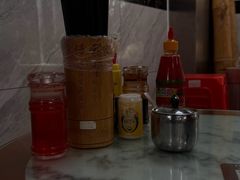 餐具摆设-曾仔竹升面