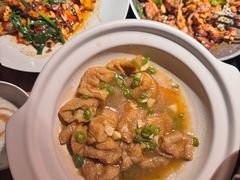 -吃饭皇帝大土家民族菜(荟聚店)