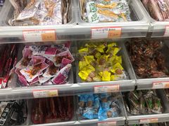 零售区-食吃食八量贩零食(新安店)