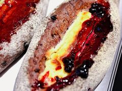 -HOT CRUSH趁热集合·现烤面包(上海环球港店)