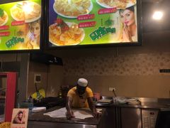 -海口骑楼小吃街