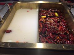 -尚尚仙·酸汤猪手·猪肚鸡火锅(华联万柳购物中心店)