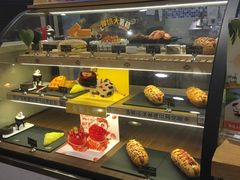 面包甜点陈列柜-DQ·蛋糕·冰淇淋(新佳丽店)