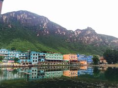 -百里峡七彩艺术小镇