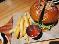 -三勾JJJ Burger&Coffee(梅溪湖店)