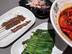-龙巢盱眙龙虾·牛蛙·烧烤宵夜(八卦岭店)