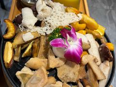 -一朵菌·野生菌探索家火锅(南亚店)