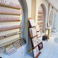 -花系美·美甲美睫精品店