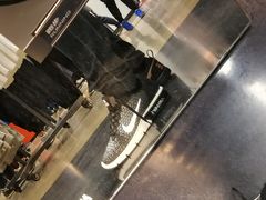 -王府井奥莱临潼小镇(临潼店)