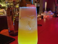 -饮湖威士忌鸡尾酒吧