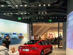 -TESLA 特斯拉(上海太古汇体验店)