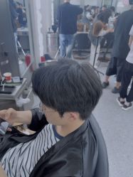 -MOVAN  HAIR莫凡匠人发型屋