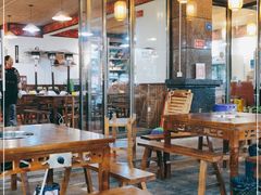 大堂-岳记兴隆·青城腊排铜火锅(融创店)