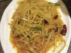 酸辣土豆丝-巴特餐饮6加1音乐餐吧·新疆菜