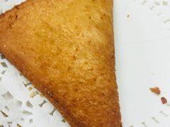 咖喱吞拿鱼角-喜莲咖啡