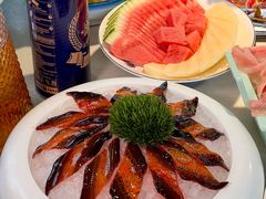 -茅草房·河畔园林火锅