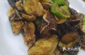 Pickled Garlic Braised Pork Ribs with Eggplant