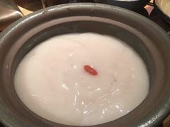 -老牌坊云南鱼豆花火锅(嵩山店)