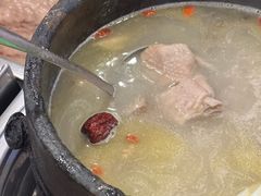 -鲁朗纳麦石锅鸡庄园