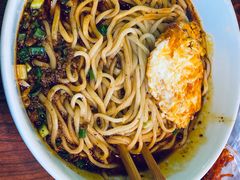 招牌传统麻辣面-聚合鑫东北熏酱熟食麻辣面(长阳店)