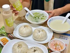 -李与白包子铺(桐梓林店)