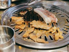 -哈哈碳都·牛肋条无限自助烤肉(台江万达店)