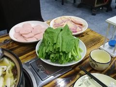 -菌之家·专业纯野生菌火锅·特色炒菌
