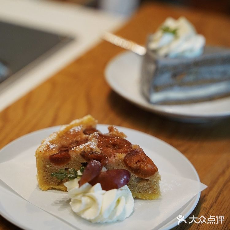 葡萄青提戚风 黑芝麻豆乳红茶戚风