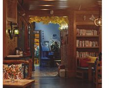 -月亮眼花园餐厅书吧酒吧