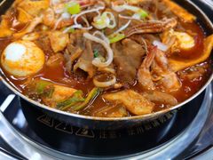 -三清洞摩西韩式年糕火锅(威高广场店)