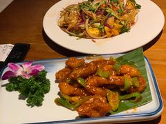 清迈菠萝咕噜肉-觅山云南菜(泊富ICITY店)