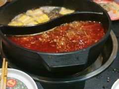 -沸炉重庆老火锅(军事博物馆店)