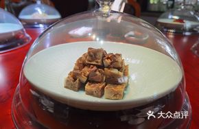 Liuhe Pig Head Cake