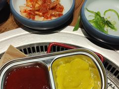 -明洞阿姨·韩式酱蟹烤肉·创意料理(三元桥店)