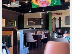 -曼听小寨海鲜烧烤·大连辣炒大王(盖州街店)