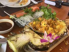 -Chom Cafe and Restaurant