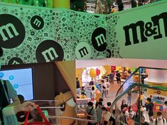 -m豆巧克力世界(上海世茂广场店)