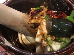 茄子皮蛋来一钵-吃饭皇帝大(赛格国际店)
