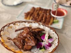 -津津名菜馆(绝没分店)