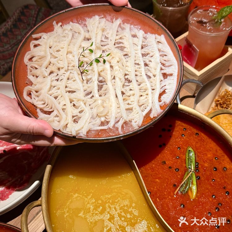 北京首店酸汤火锅，一口酸到灵魂醒！
