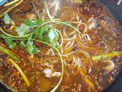 -鸿顺老铁锅美蛙鱼府(解放碑店)