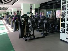 -珠穆朗玛健身中心